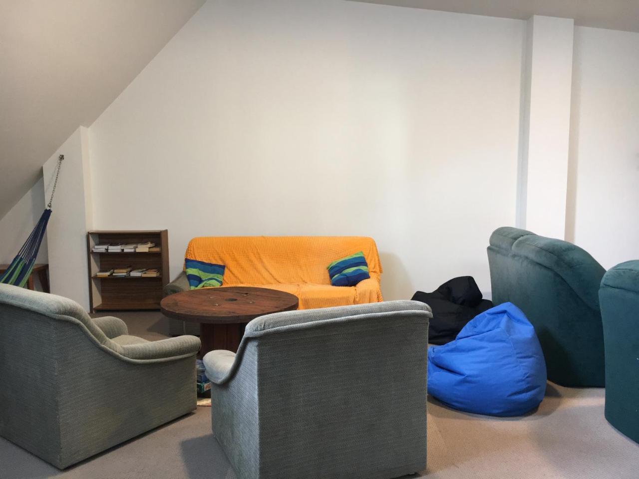 Bouncing Lamb Backpackers Hostel Nelson Buitenkant foto