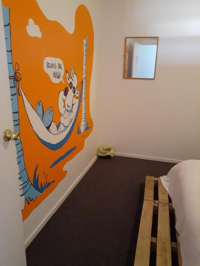Bouncing Lamb Backpackers Hostel Nelson Buitenkant foto